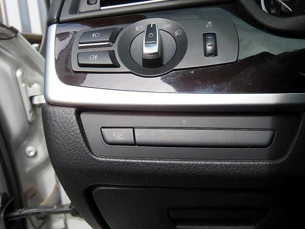 BMW 5 Series 2012 Plateado - Importación desde Corea - HF Imports Iquique - Foto 13