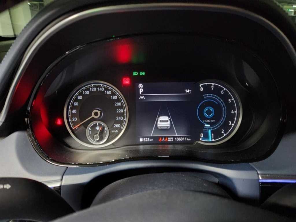 Genesis GV70 - Vista 10