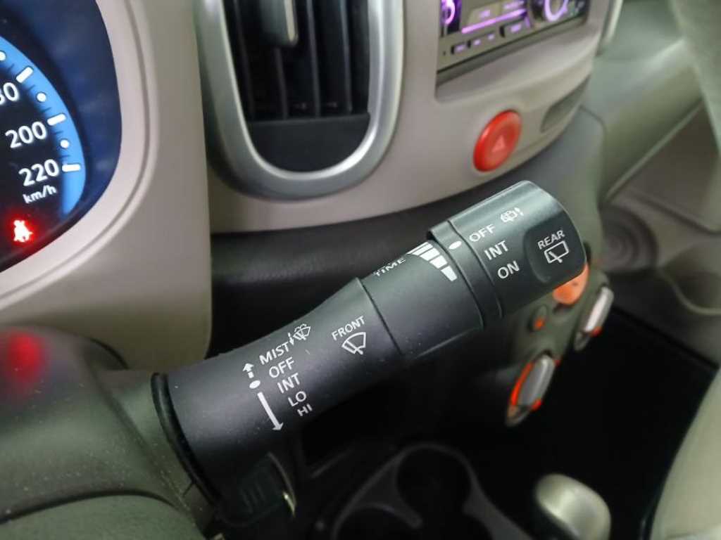 Nissan Cube - Vista 11