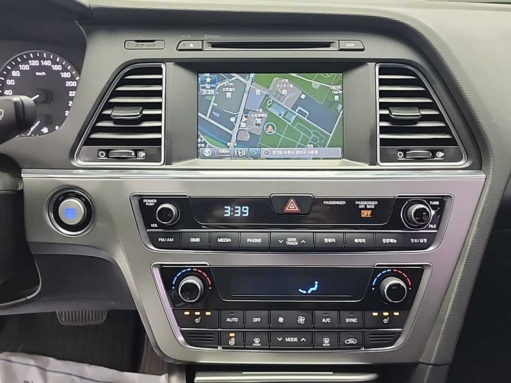 HYUNDAI Sonata - Vista 10