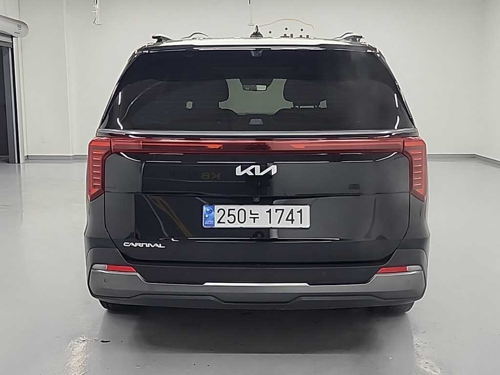 KIA Carnival - Vista 3