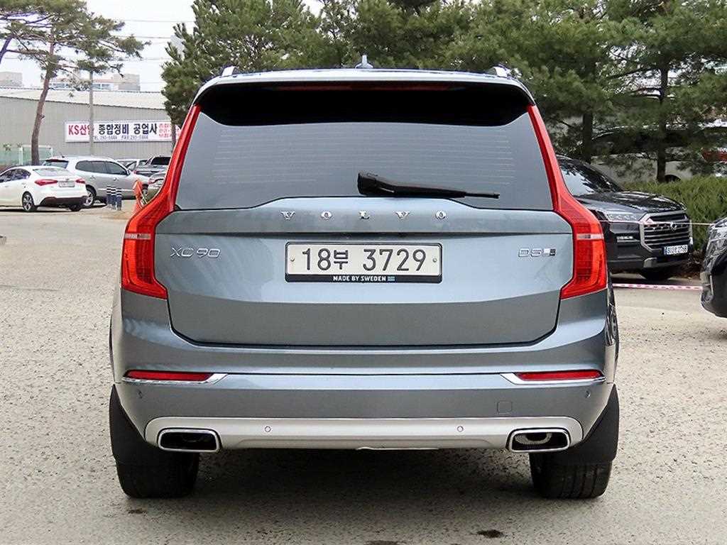 Volvo XC90 - Vista 4