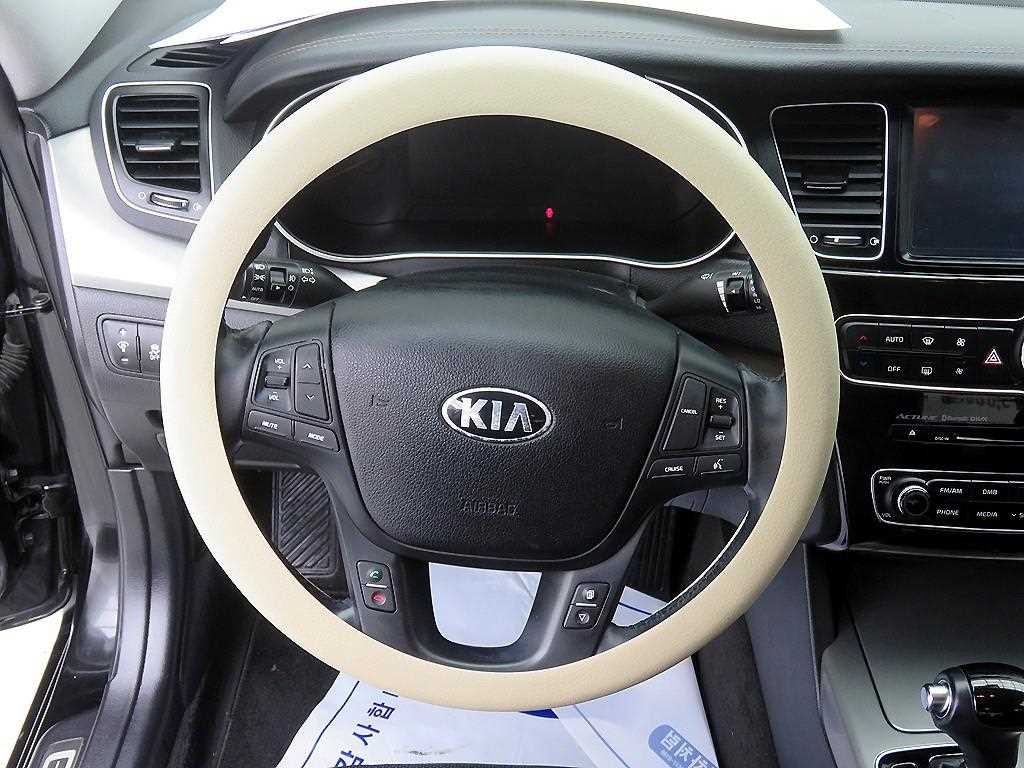 KIA K7 - Vista 10