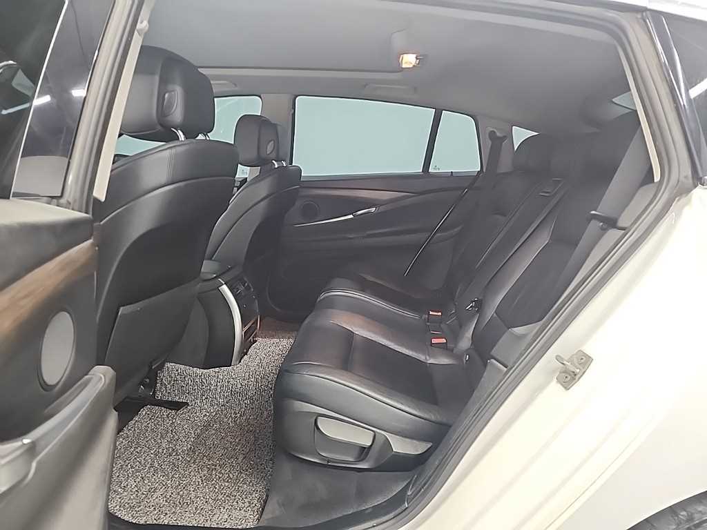 BMW Gran Turismo - Vista 12