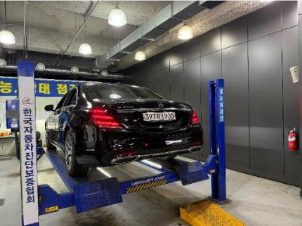 Mercedes Benz S Class - Vista 2