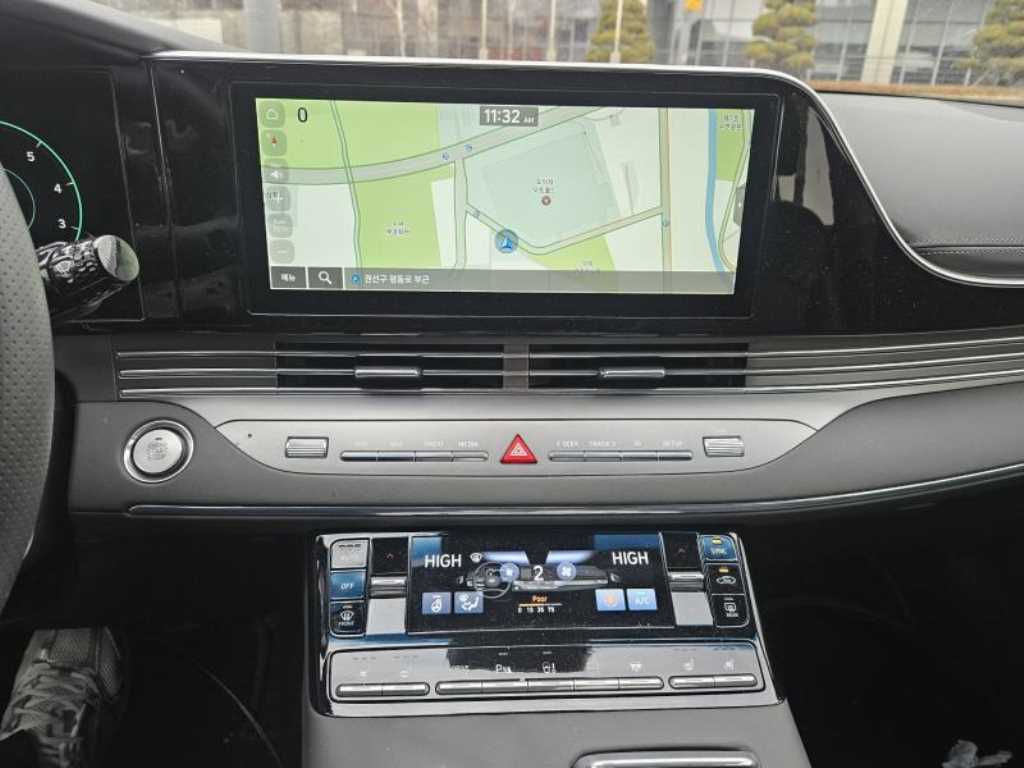 HYUNDAI Grandeur - Vista 10