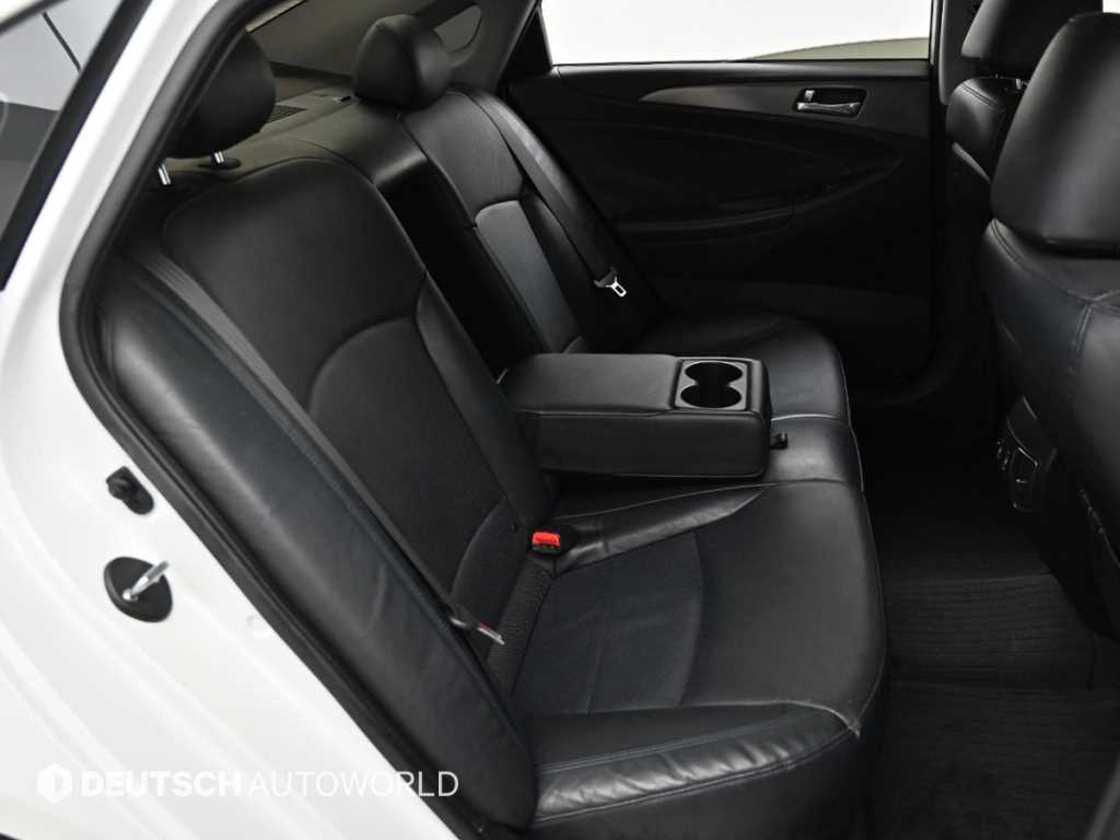 HYUNDAI Sonata - Vista 12