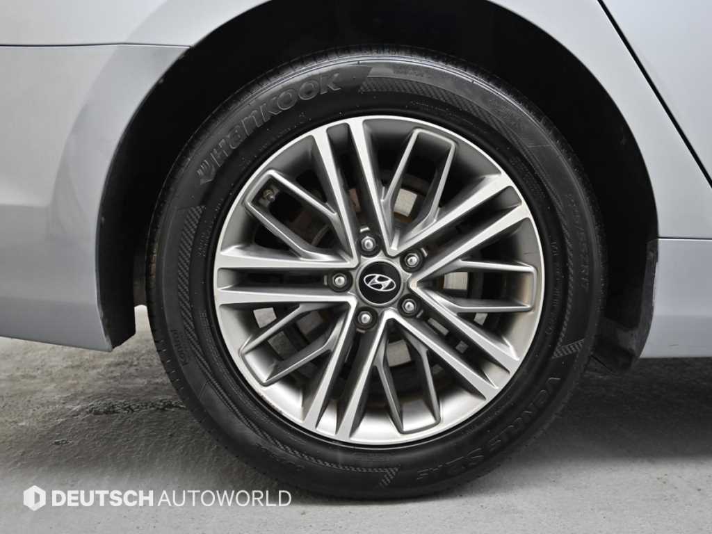 HYUNDAI Grandeur - Vista 5