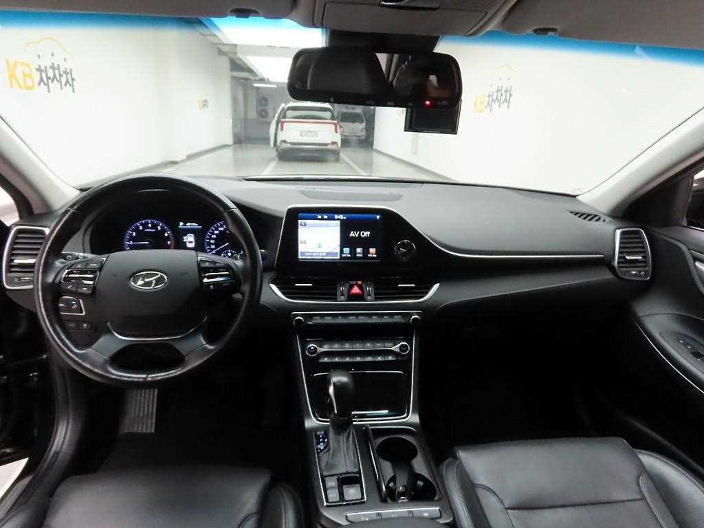 HYUNDAI Grandeur - Vista 6