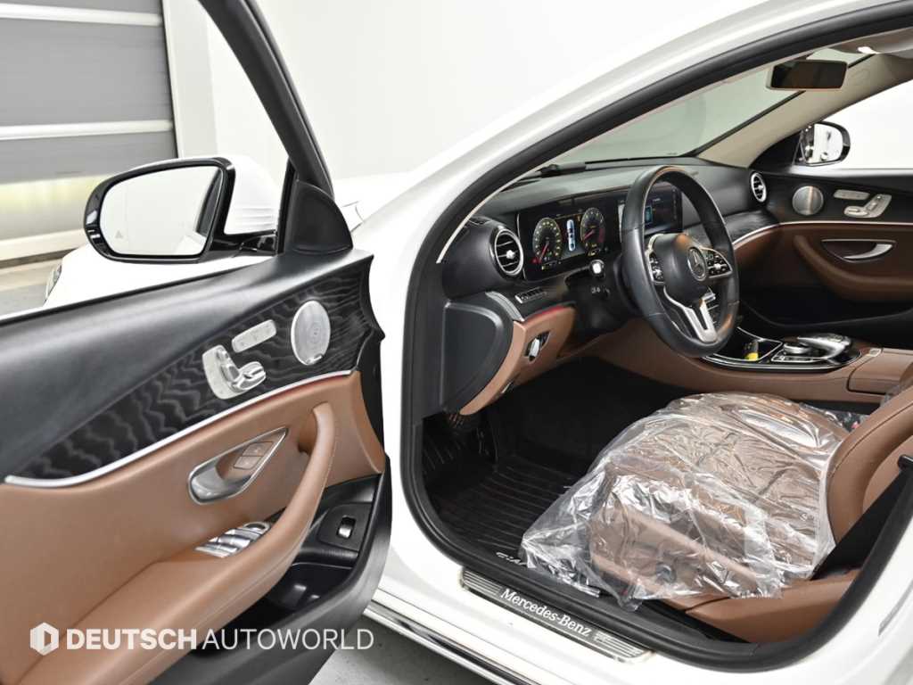 Mercedes Benz E class - Vista 11