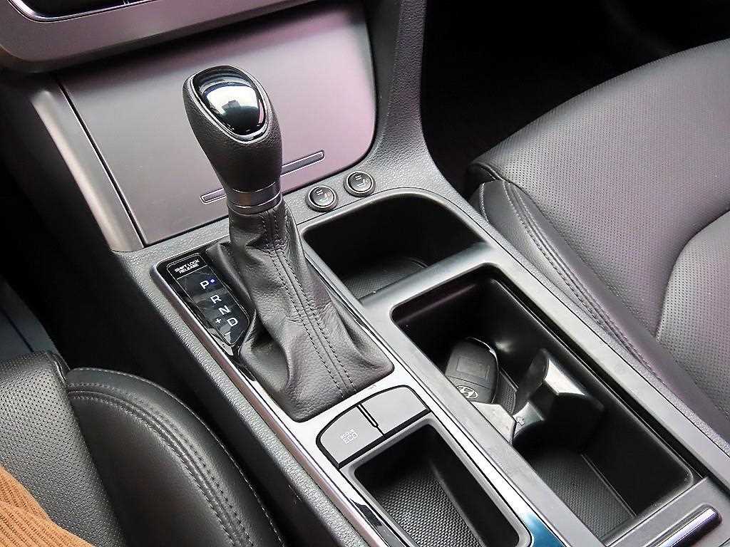 HYUNDAI Sonata - Vista 10