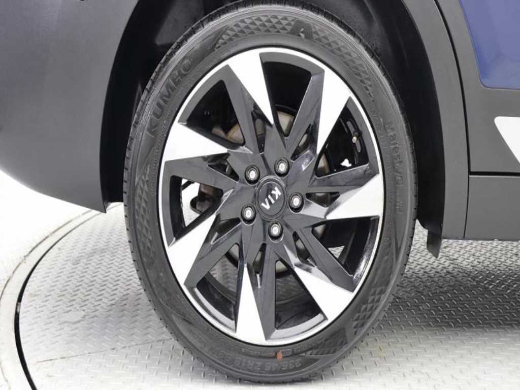 KIA Seltos - Vista 8