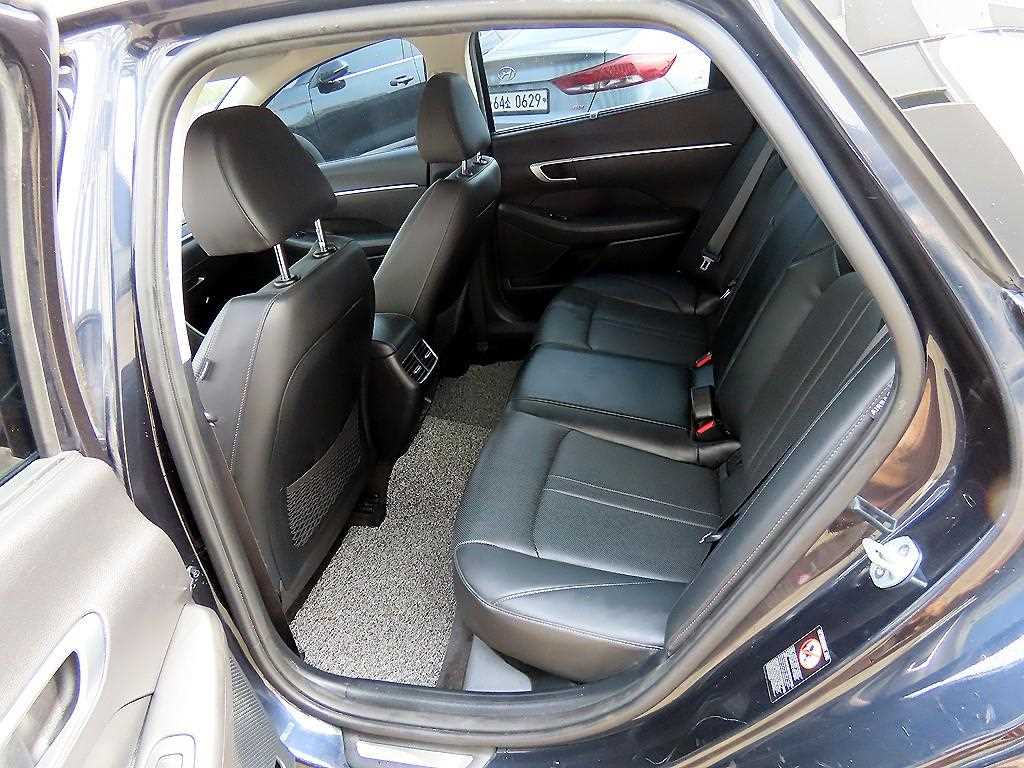 HYUNDAI Sonata - Vista 6