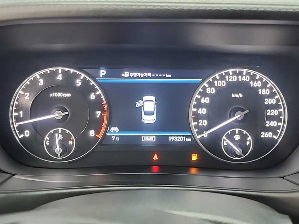 Genesis EQ900 - Vista 6