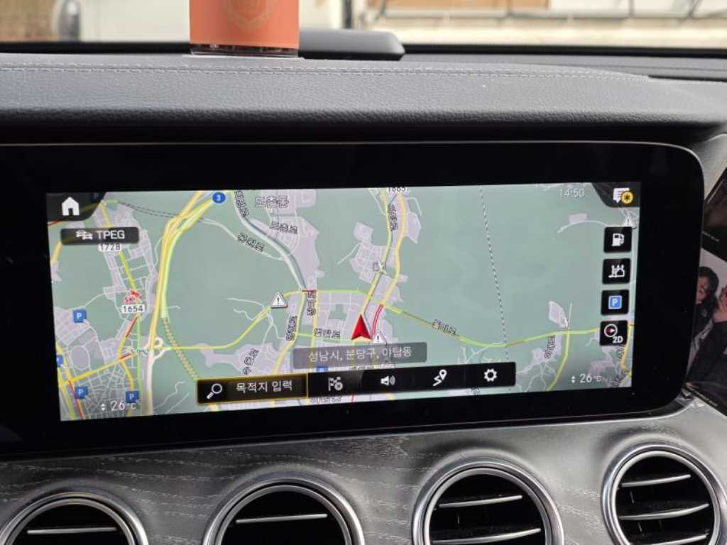 Mercedes Benz E class - Vista 11