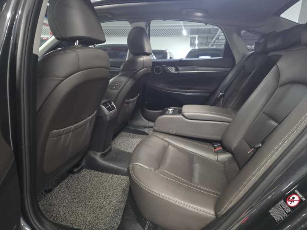 HYUNDAI Grandeur - Vista 7