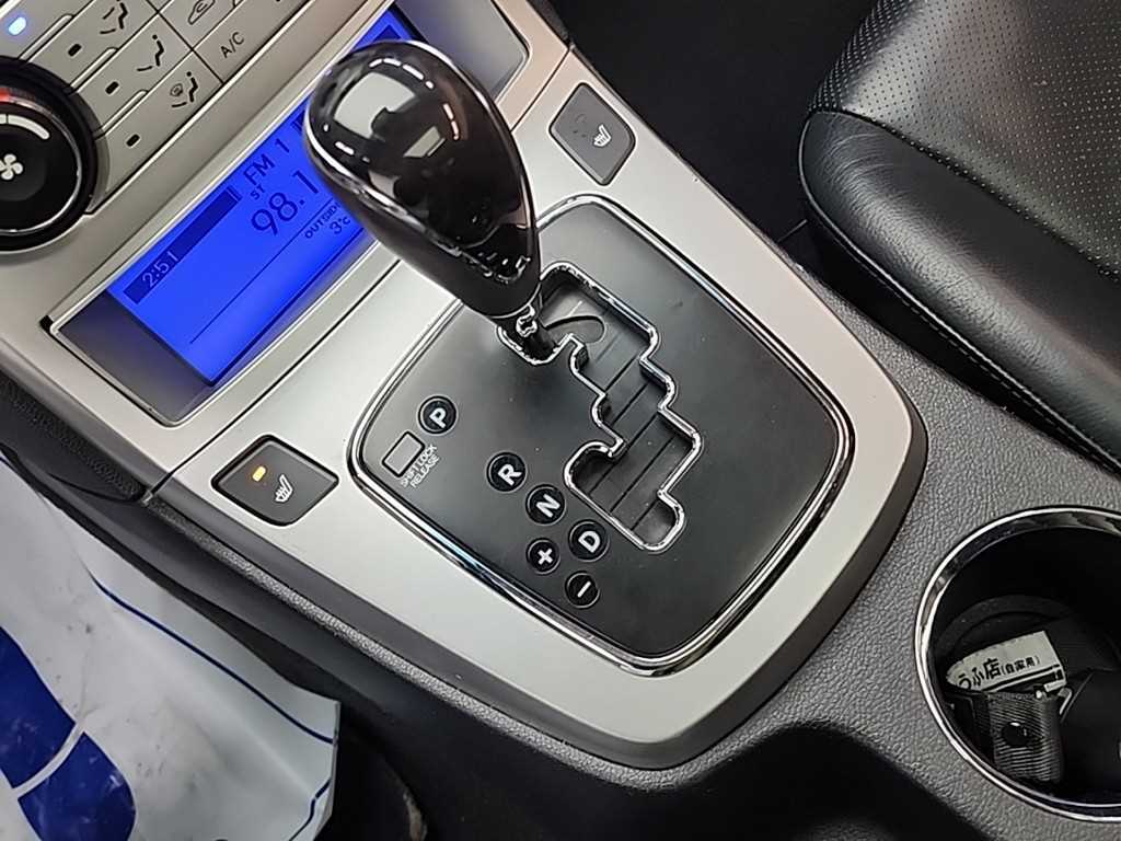 HYUNDAI Genesis - Vista 8