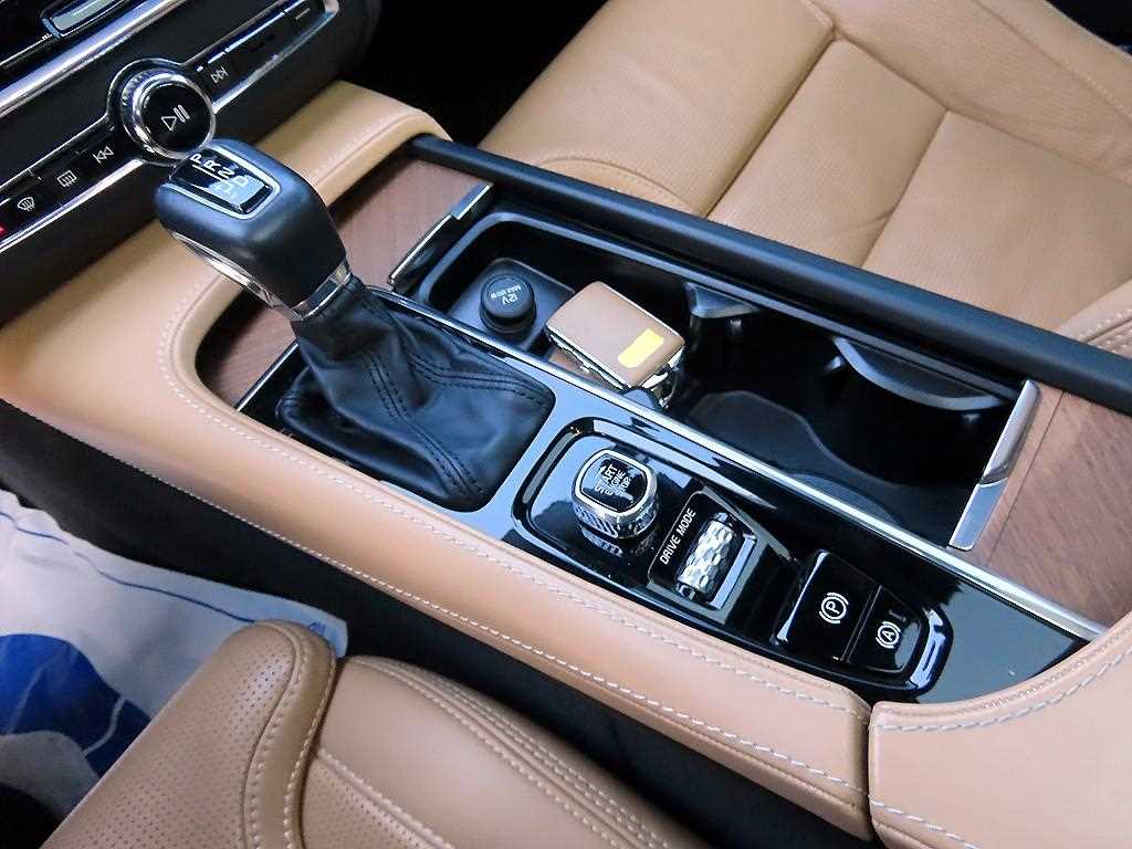 Volvo S90 - Vista 11