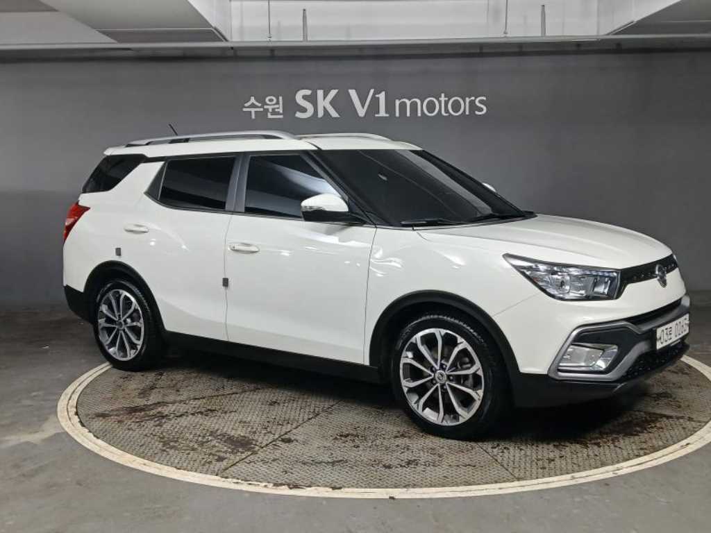 Ssangyong Tivoli - Vista 3