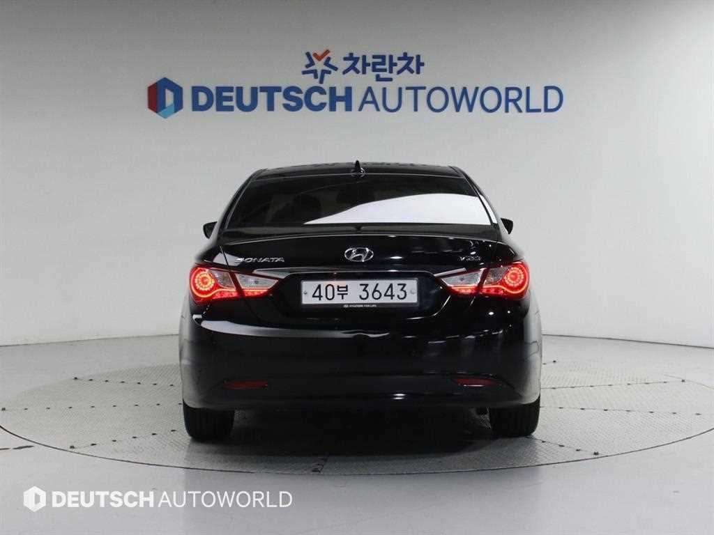 HYUNDAI Sonata - Vista 4