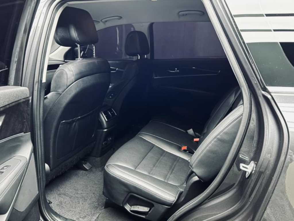 KIA Sorento - Vista 7