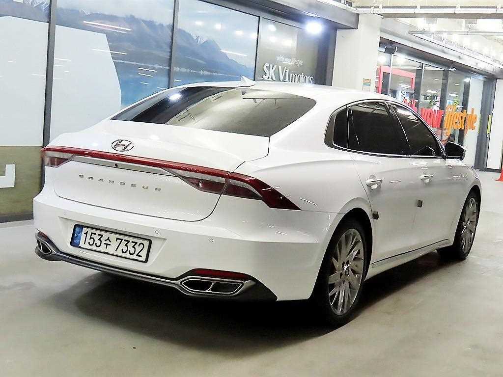 HYUNDAI Grandeur - Vista 4