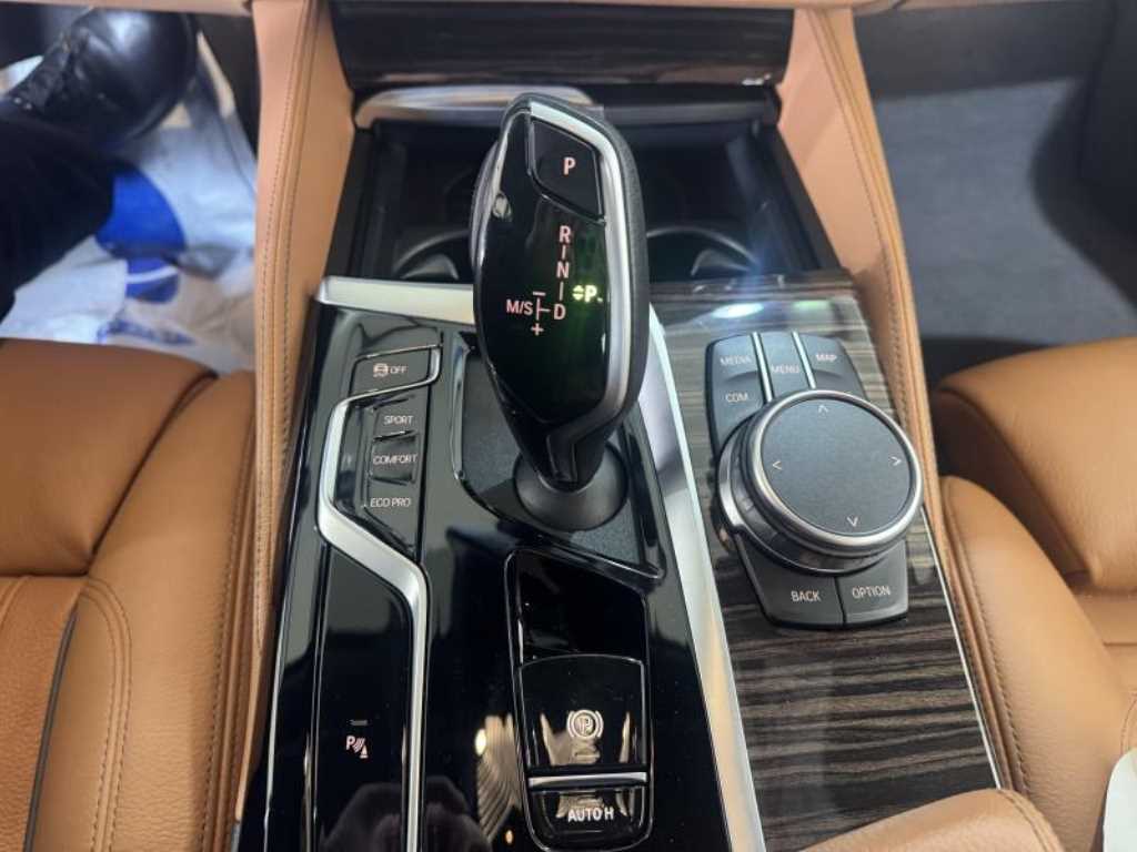 BMW 5 Series - Vista 7