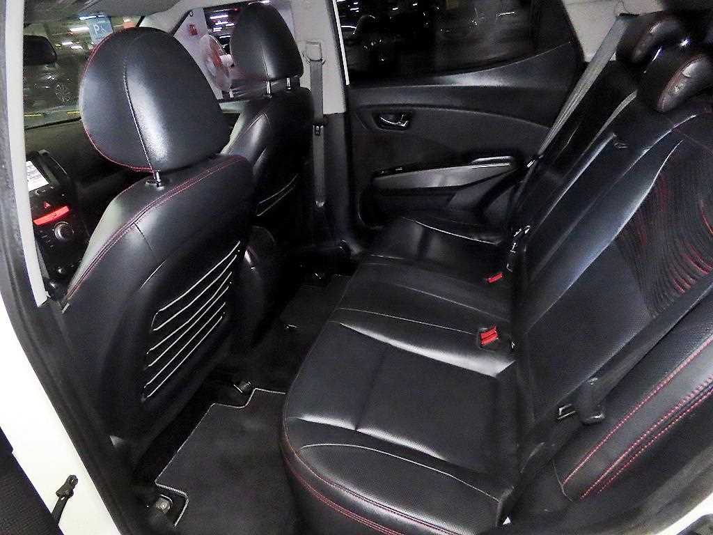 Ssangyong Tivoli - Vista 7