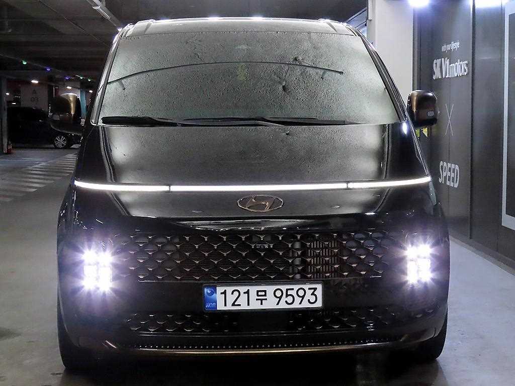 HYUNDAI Staria - Vista 2