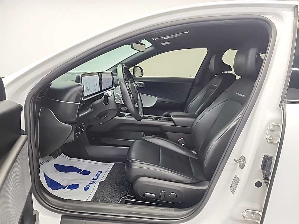 HYUNDAI Ioniq 6 - Vista 12