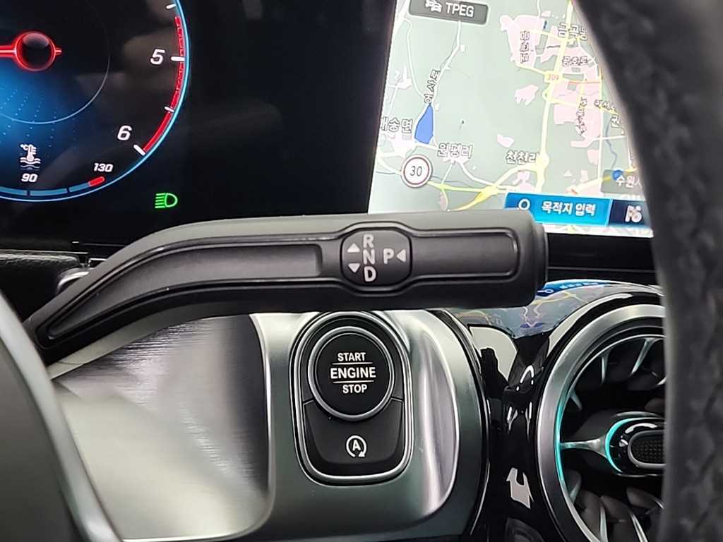 Mercedes Benz GLB Class - Vista 8