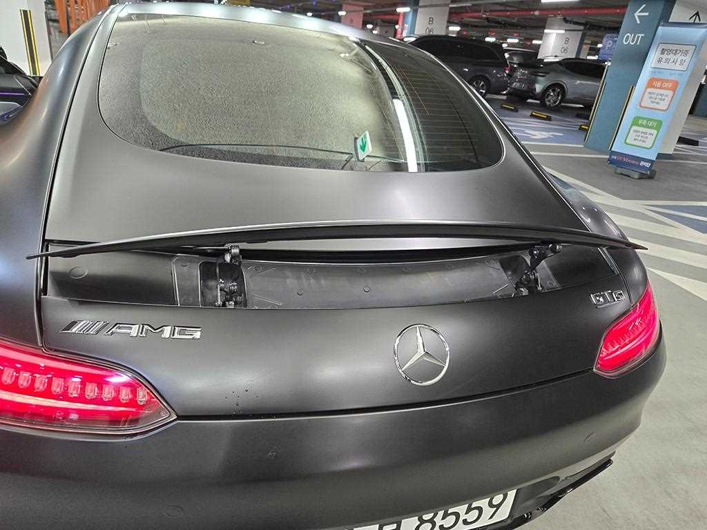 Mercedes Benz AMG GT - Vista 7