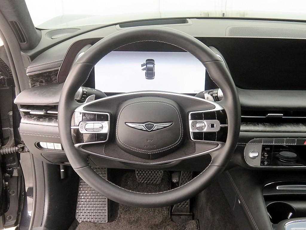 Genesis G90 - Vista 10