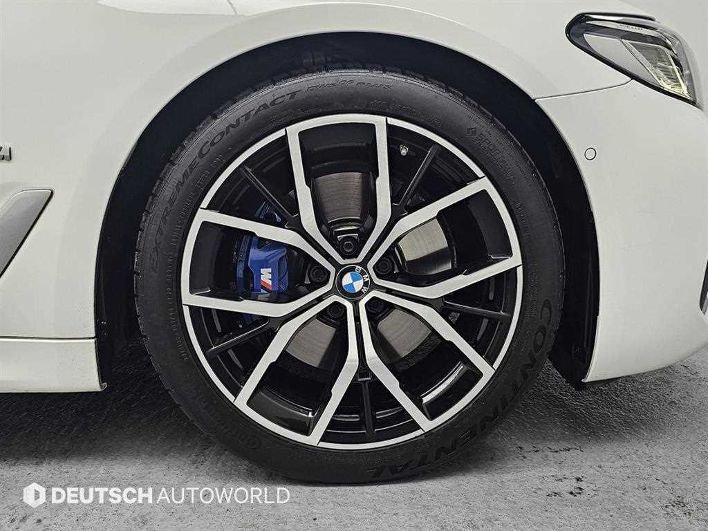 BMW 5 Series - Vista 5