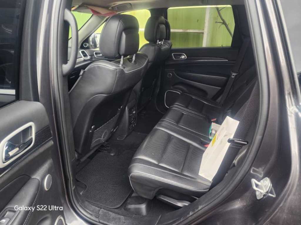 Jeep Cherokee - Vista 6