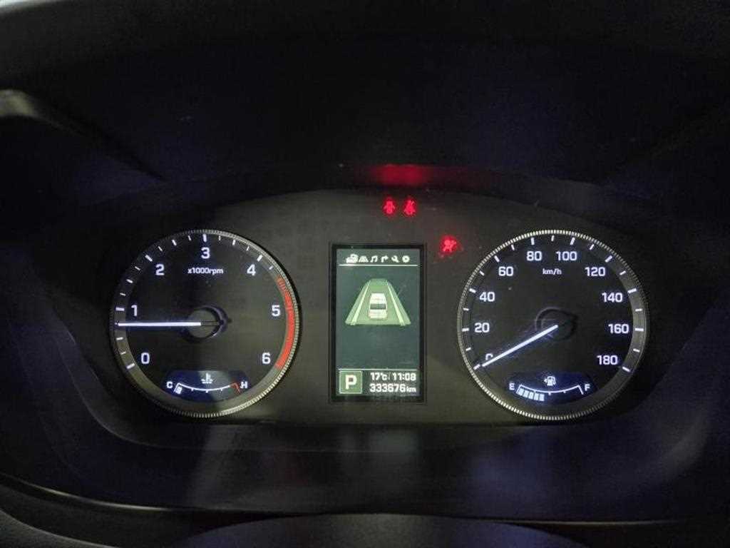 HYUNDAI Solati - Vista 5