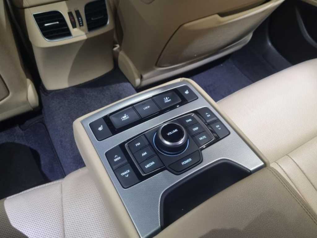 Genesis G80 2017 Blanco - Importación desde Corea - HF Imports Iquique - Foto 13