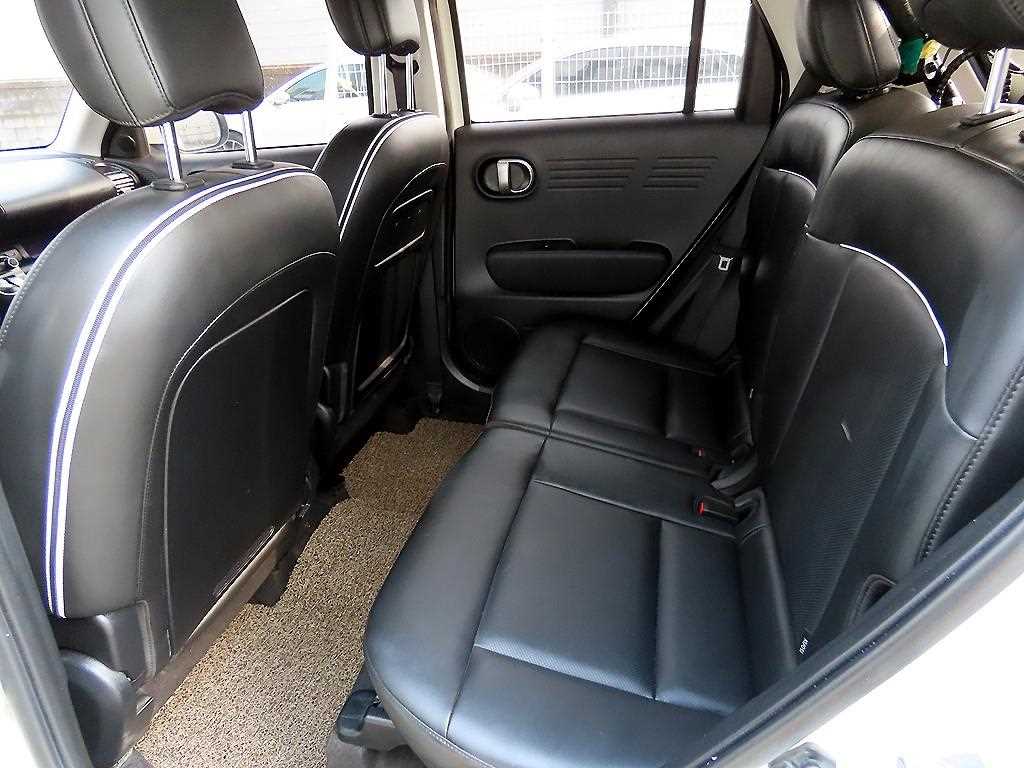 HYUNDAI Casper - Vista 6