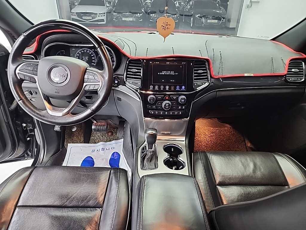 Jeep Cherokee - Vista 7