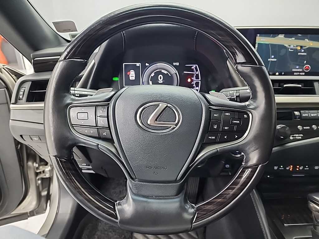 Lexus ES - Vista 9