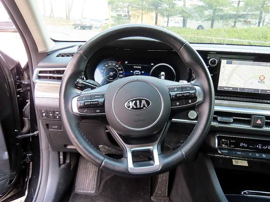 KIA K5 - Vista 8