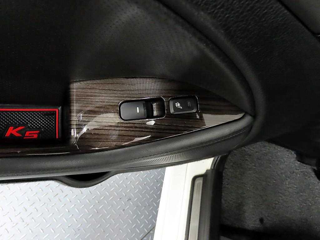 KIA K5 - Vista 12