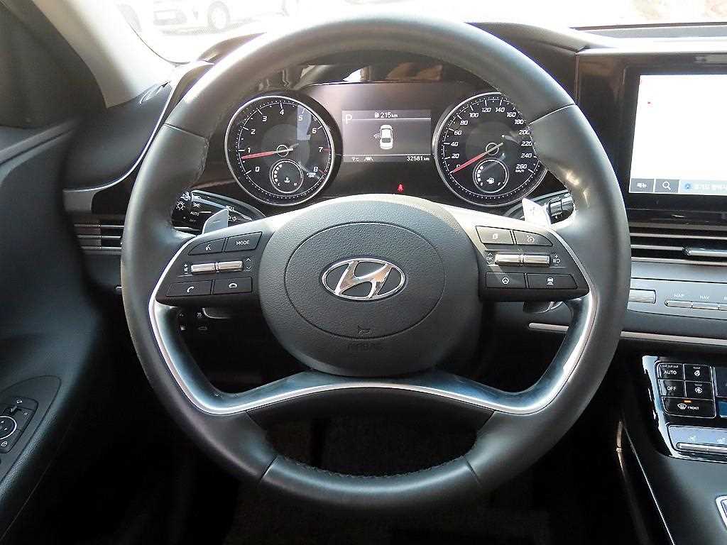 HYUNDAI Grandeur - Vista 7