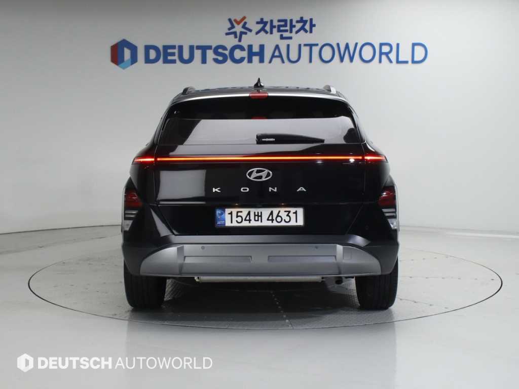 HYUNDAI Kona - Vista 4