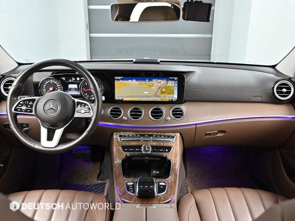 Mercedes Benz E class - Vista 7