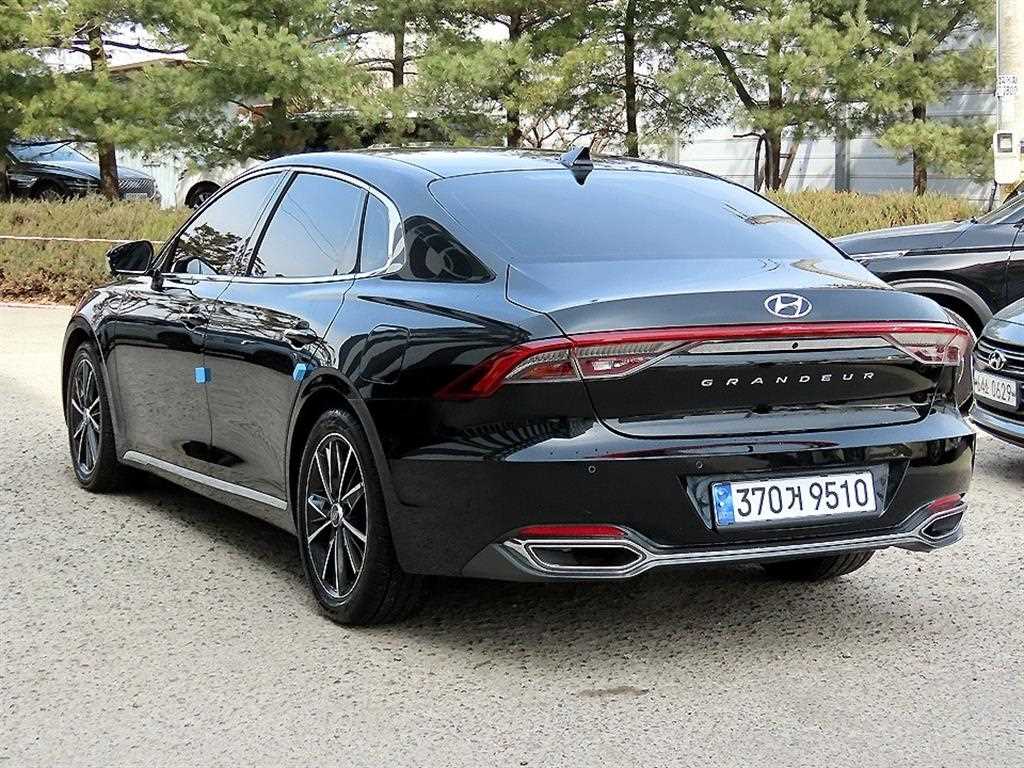 HYUNDAI Grandeur - Vista 3