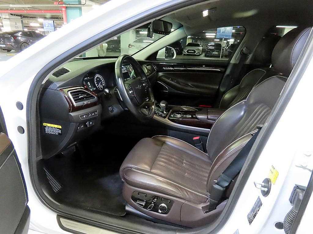 Genesis EQ900 - Vista 6