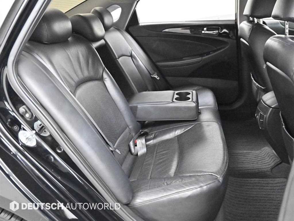 HYUNDAI Sonata - Vista 12