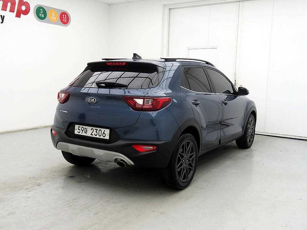 KIA Stonic - Vista 4