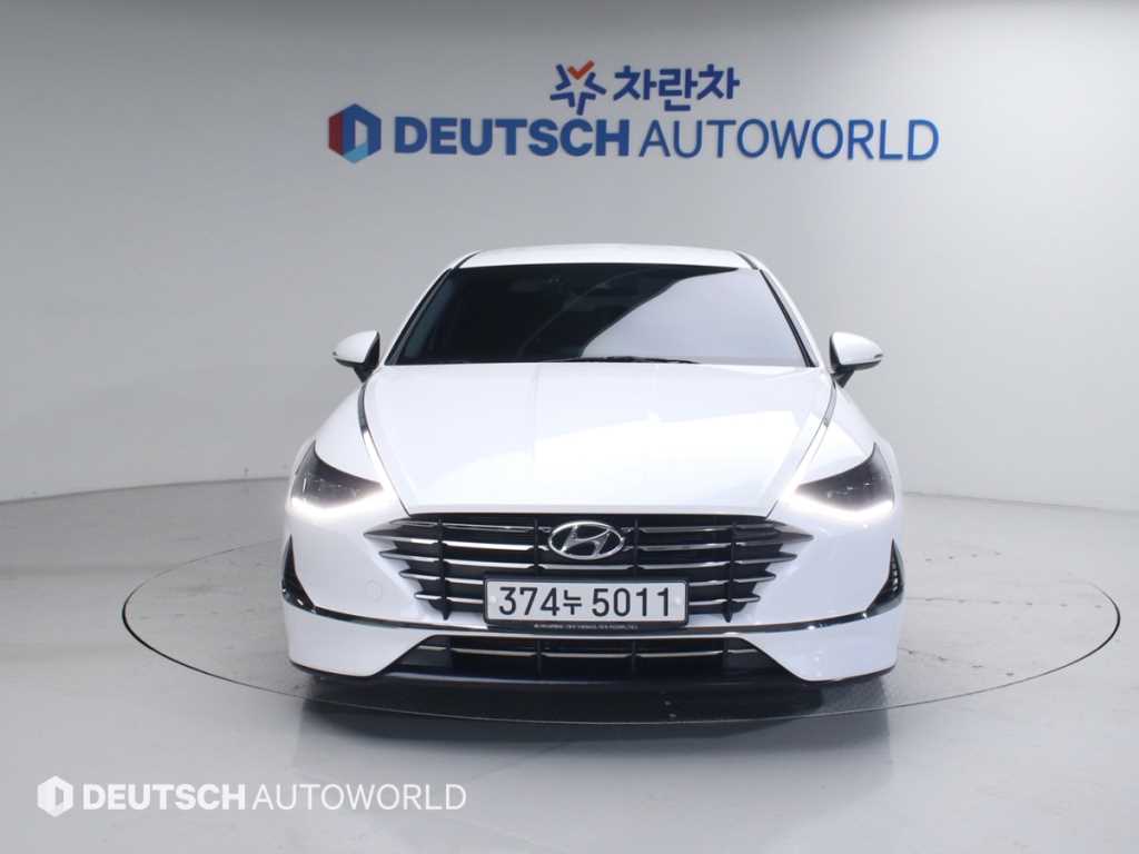 HYUNDAI Sonata - Vista 3